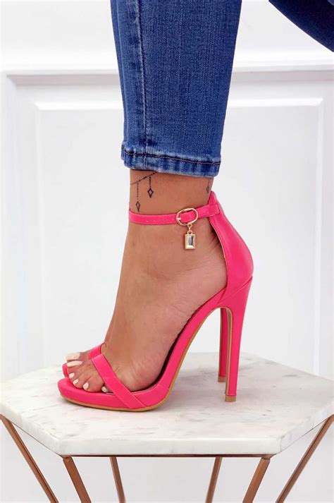 chanel scarpa donna fuxia|WCUBED SCARPE DONNA SANDALI CON TACCO ALTO E .